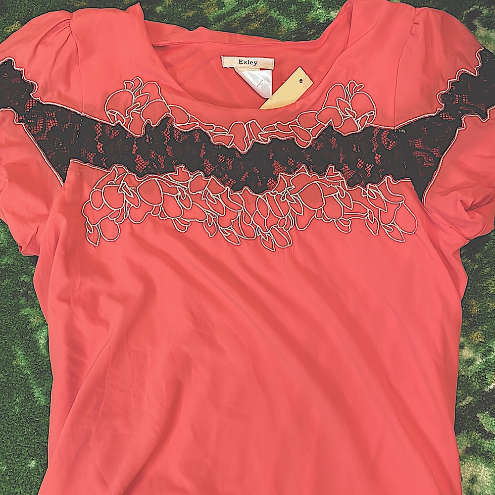 Esley brand Pink and black cap sleeve top